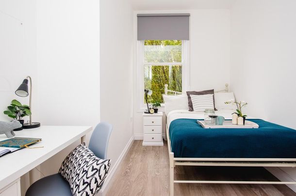 5 bedroom flat to rent - Photo 1