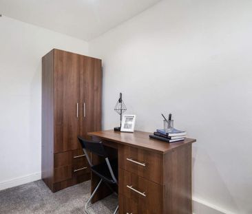 2 bedroom flat to rent - Photo 4
