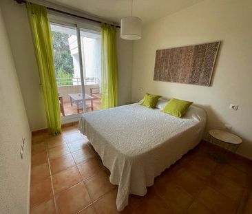 Piso de alquiler en Carrer Britania, Alicante Golf - Photo 1