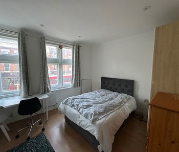 Studio Flat, Chiswick High Road, W4 - Photo 3