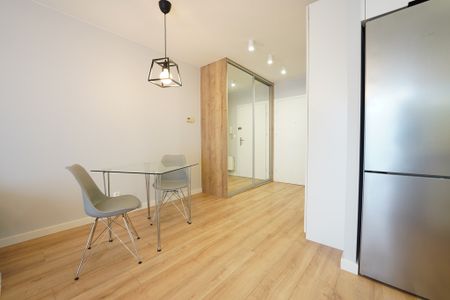 ŚRÓDMIEŚCIE, apartament 42m2 balkon+garaż - Zdjęcie 3