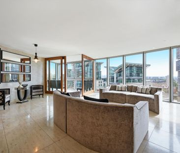 A two bedroom apartment to let in The Tower, St Georges Wharf SW8 - Photo 1
