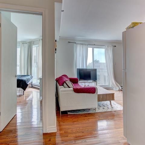 5833 Ch. de la Côte des Neiges - Photo 1