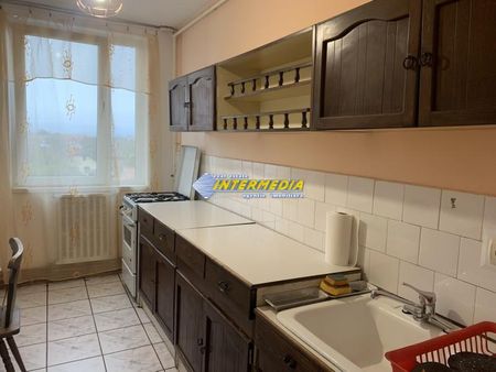 3 camere decomandat in Cetate mobilat si utilat de inchiriat - Fotografie 5