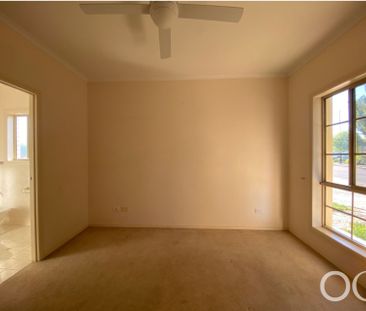 Open the Door to Spacious Living - Photo 4