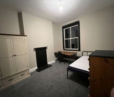 6 Bed Semi-Detached House, Birch Grove, M14 - Photo 6