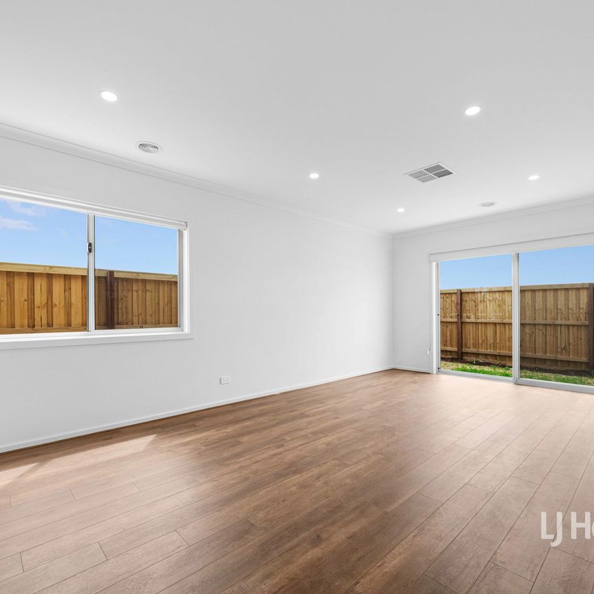29 Imitation Road, Tarneit VIC - Photo 1