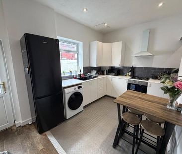 2 bedroom terraced house to rent - Photo 6