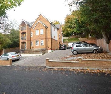 Kenley, CR8 - Photo 3