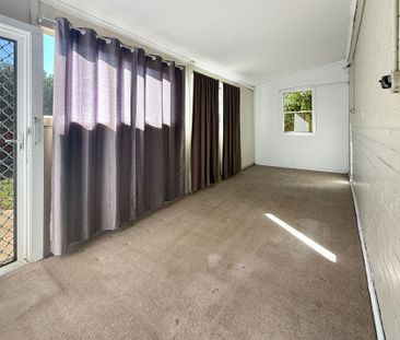 Double brick home with period features close to CBD - Photo 2