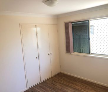 UPPER CABOOLTURE - FAMILY & CONVENIENT - Photo 5