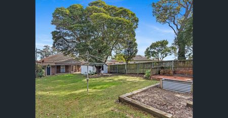 Well presented home in a tightly held pocket - Photo 2