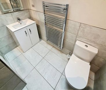 2 bedroom House To Let - Photo 3