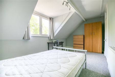 Gloucester Road, - Photo 4