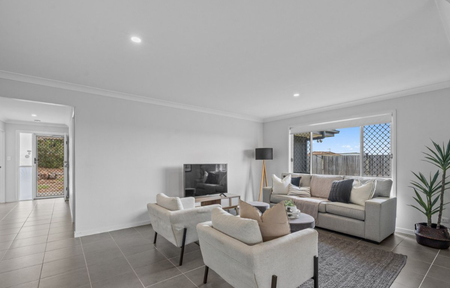 8 McGuigan Ct, Goodna QLD 4300 - House For Rent | Domain - Photo 2