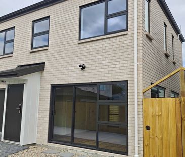 Brand New 3 bedrooms homes - Photo 1