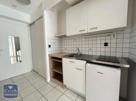 Location Appartement 1 pièce 22m² CLERMONT FERRAND 63000 - Photo 2