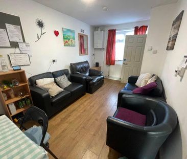 5 bedroom house to rent - Photo 2