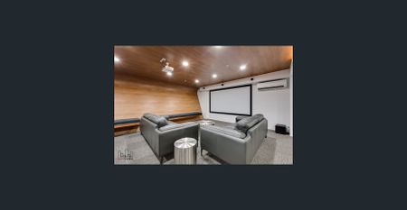 Two Bedroom Apartment in West End - Photo 2