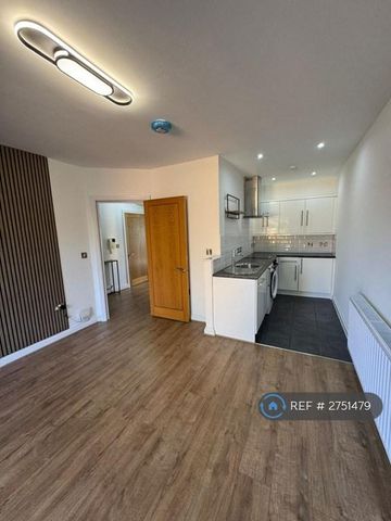 2 bedroom maisonette to rent - Photo 4