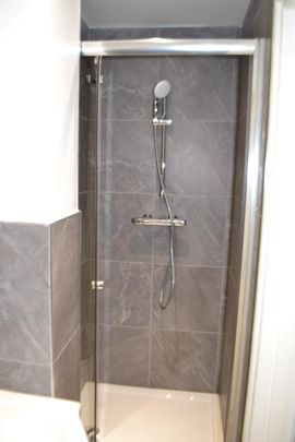 Studio Flat, Mayfair Avenue, IG1 - Photo 1