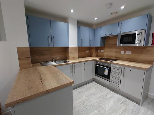 1 bedroom in a house share to rent - Photo 1