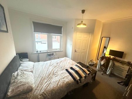 Landseer Grove (room 3), Bramley, Leeds - Photo 5