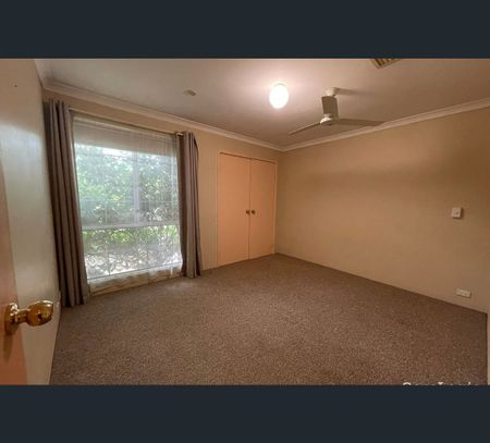177 Barnes Avenue, Australind, WA 6233 - Photo 2