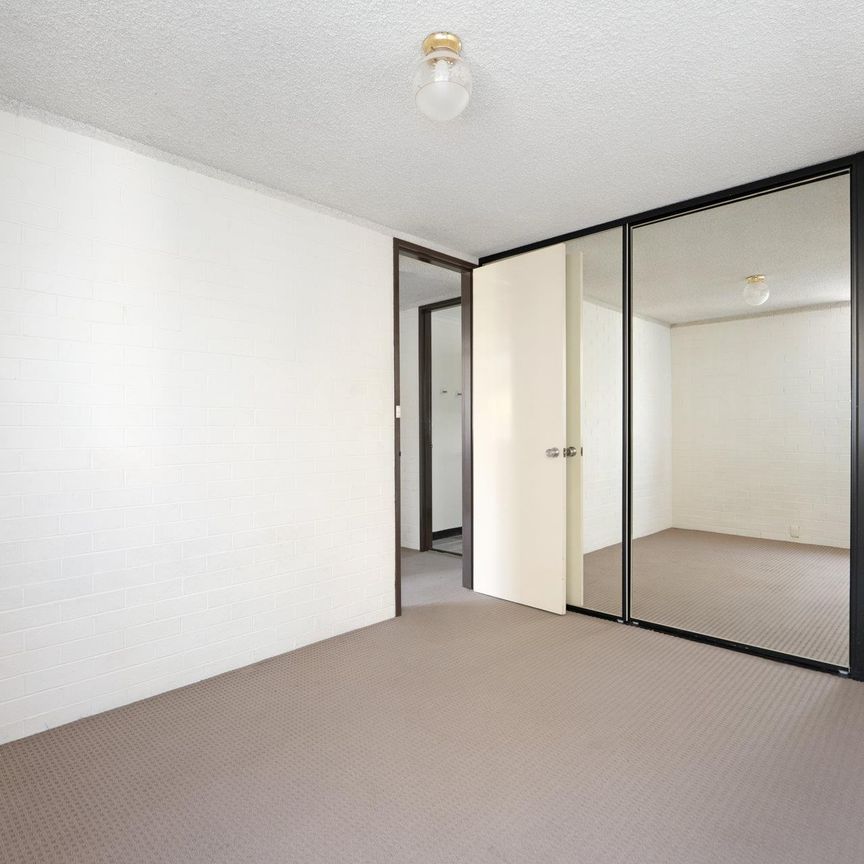 109/54 Nannine Place - Photo 1