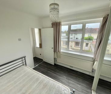 Wallisdown road, BH12 5AA, Poole - Photo 3