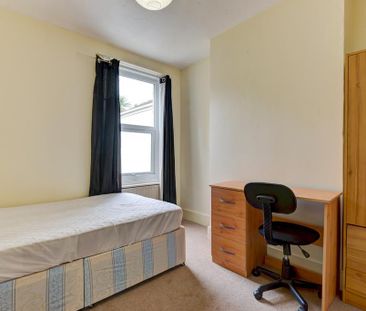 5 bedroom house to rent - Photo 2