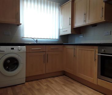 3 bedroom detached house to rent - Photo 2