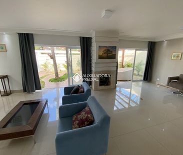 Sobrado com 3 quartos e 254m² para alugar em Jardim São Caetano, Sã... - Foto 1