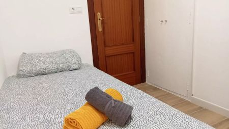 3-bedroom apartment for rent in Cabanyal-Canyamelar, Valencia - Photo 5