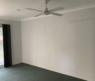 DELIGHTFUL LOWSET FAMILY HOME IN ALEXANDRA HILLS - RENT TO INCREASE... - Photo 5
