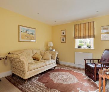 3 bedroom barn conversion to rent - Photo 2