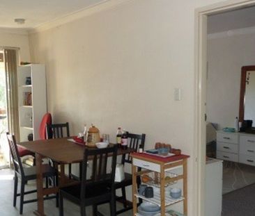 Partly furnished apartment - Photo 3