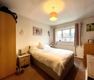 3 bedroom semi-detached house to rent - Photo 6