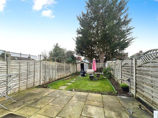 Priory Road, Hounslow, Middlesex, TW3 2RA - Photo 1