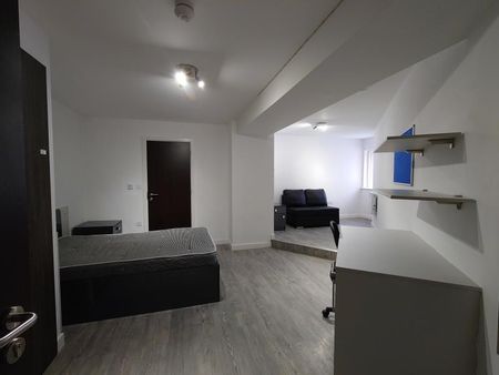 5 bedroom flat share to rent - Photo 3