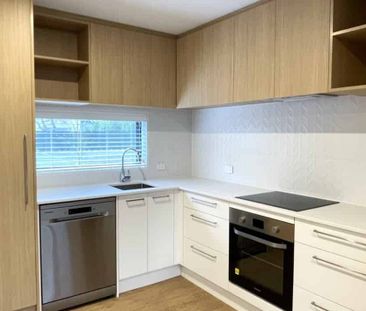 2 Bedroom 1.5 Bathroom Townhouse - Photo 2