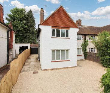 4 bedroom semi-detached house to rent - Photo 2