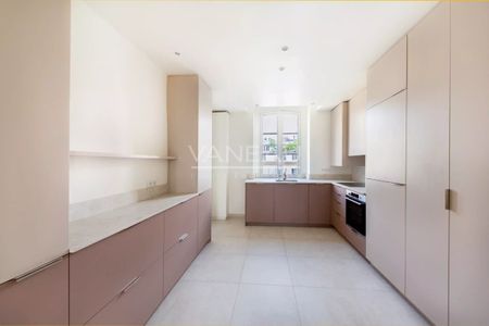 Paris VII - Très bel appartement entièrement rénové sur rue et cour - Rue de Lille - Photo 4