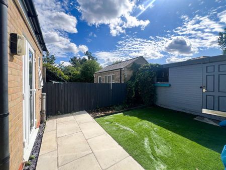 5 bedroom terraced house to rent - Photo 2