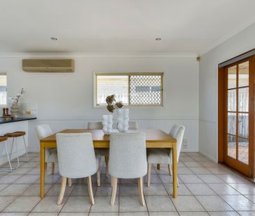 AIR CONDITIONED 4 BEDROOM HOME IN HENDRA - Photo 3