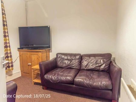 38, Arthur Street - Photo 2