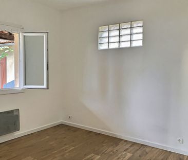 A louer dans une maison indivuelle un petite maison de type 2 avec ... - Photo 5