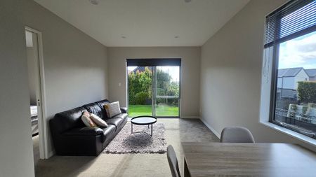 Fully furnished one bedroom Self-contained - Photo 4