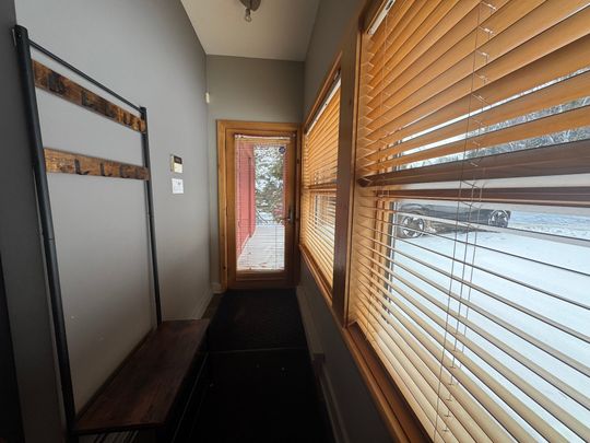 Maison à étages à Sainte-Marguerite-du-Lac-Masson - Photo 1