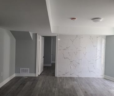 For Lease - 92 Humberstone Crescent, Brampton, Ontario - Photo 5